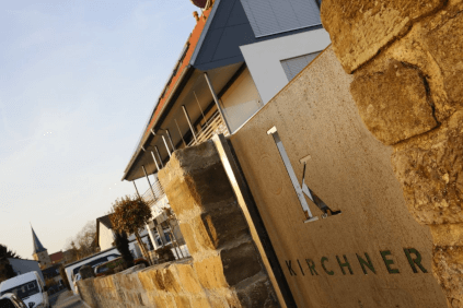 Eingang zum Weingut Eingang zum Weingut