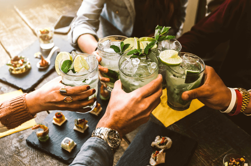 Party mit Mocktails Party mit Mocktails